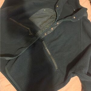 Black Fleece Jacket with Zipper Pockets